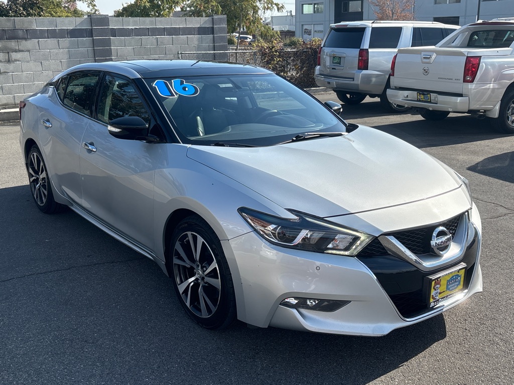Photo 5 of this NISSAN MAXIMA