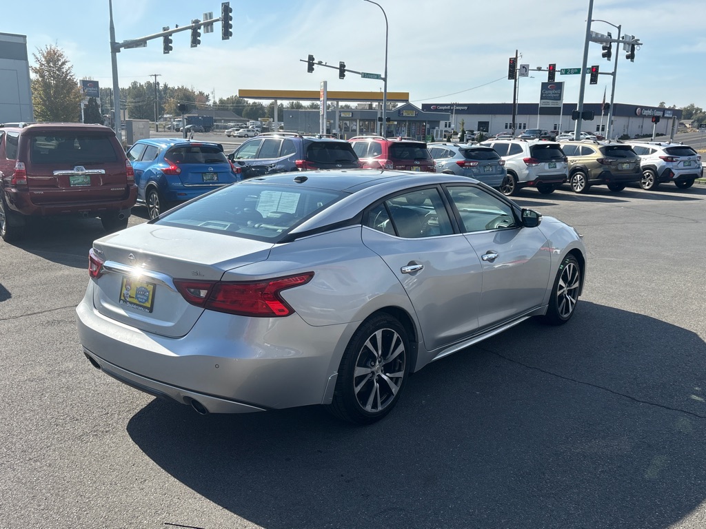 Photo 7 of this NISSAN MAXIMA