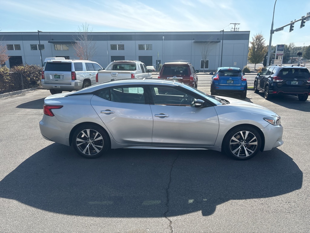 Photo 6 of this NISSAN MAXIMA