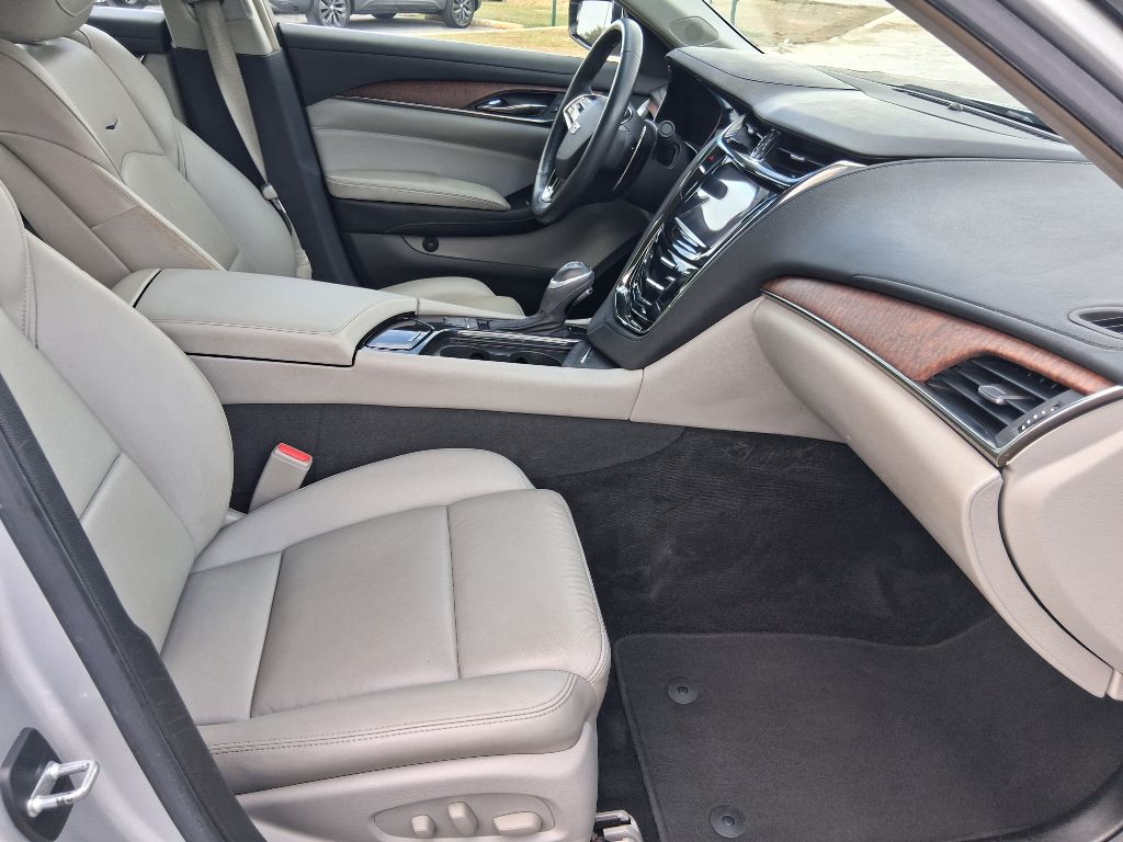 Photo 10 of this CADILLAC CTS