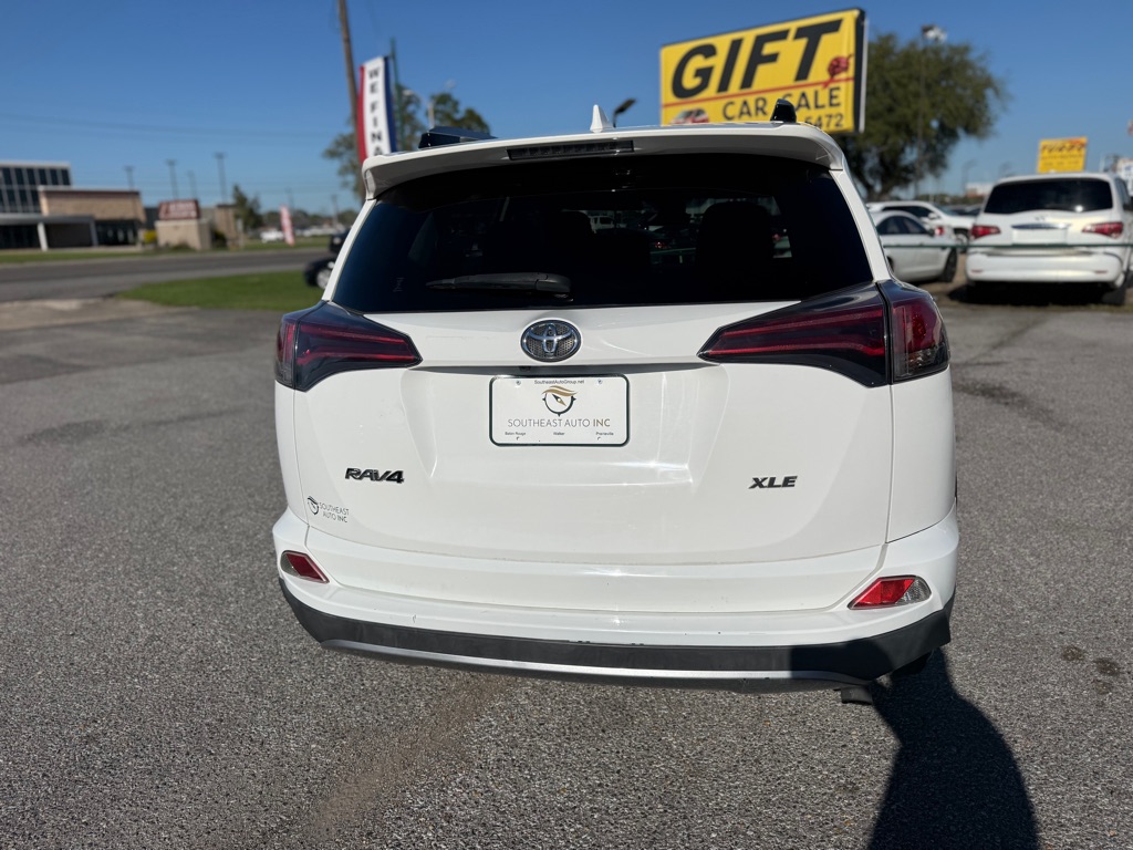 Photo 6 of this TOYOTA RAV4