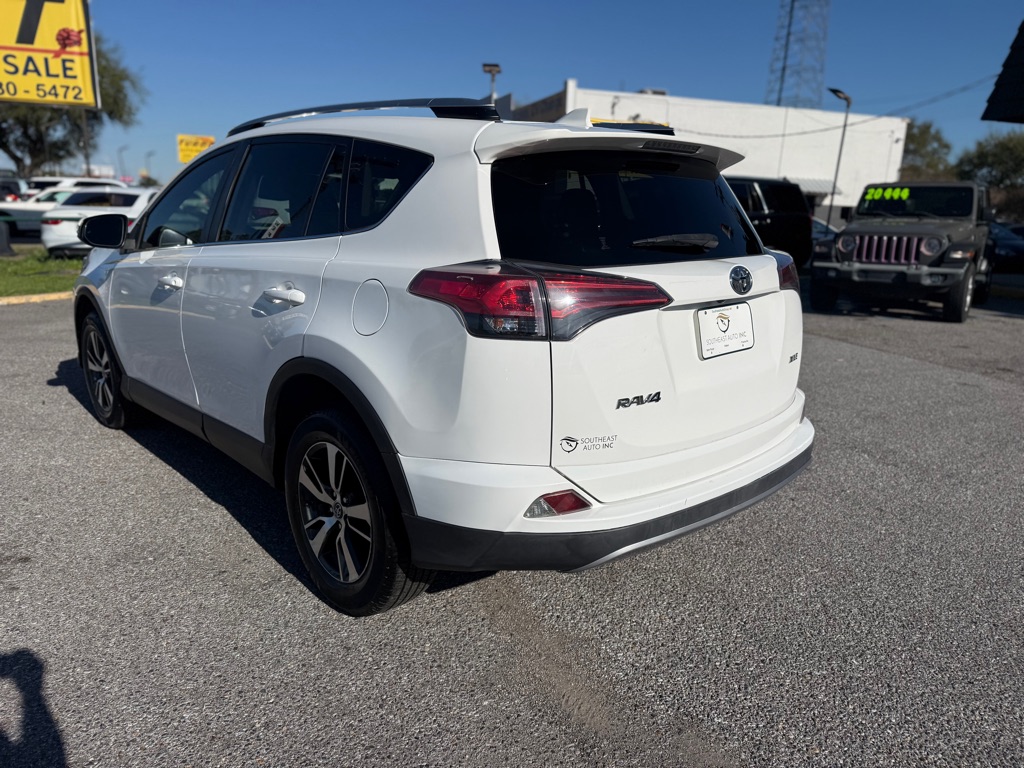 Photo 7 of this TOYOTA RAV4