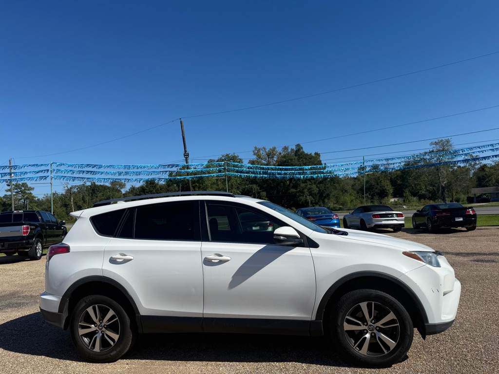 Photo 34 of this TOYOTA RAV4