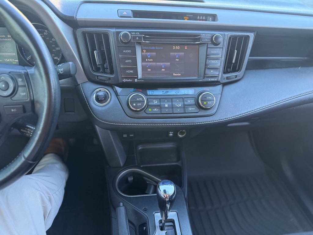 Photo 21 of this TOYOTA RAV4