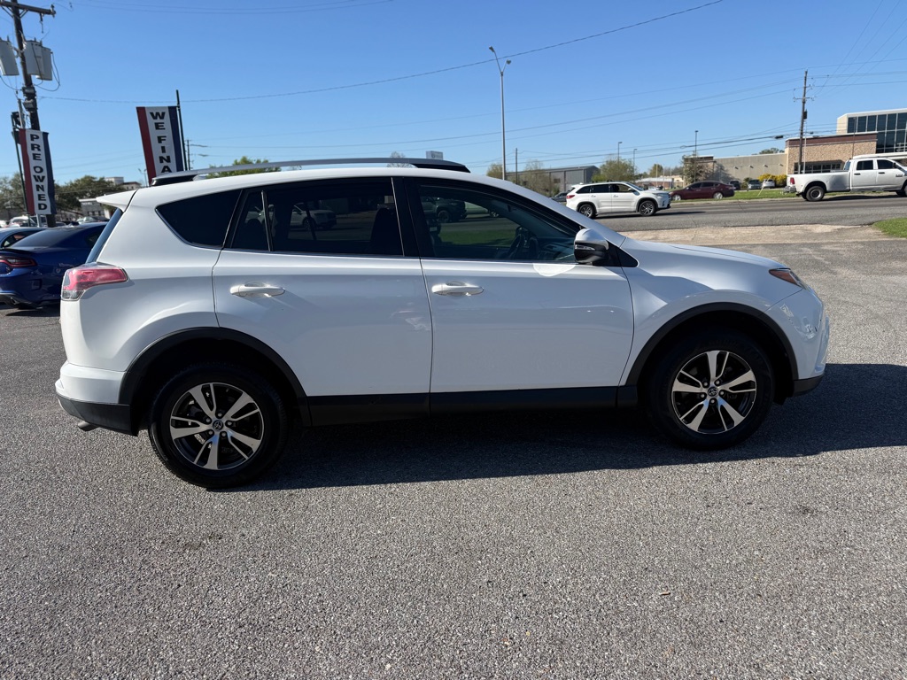 Photo 4 of this TOYOTA RAV4