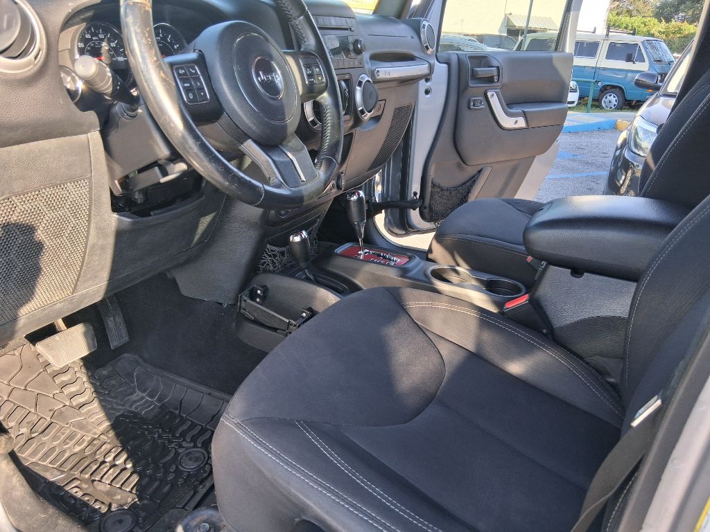 Photo 11 of this JEEP WRANGLER UNLIMI