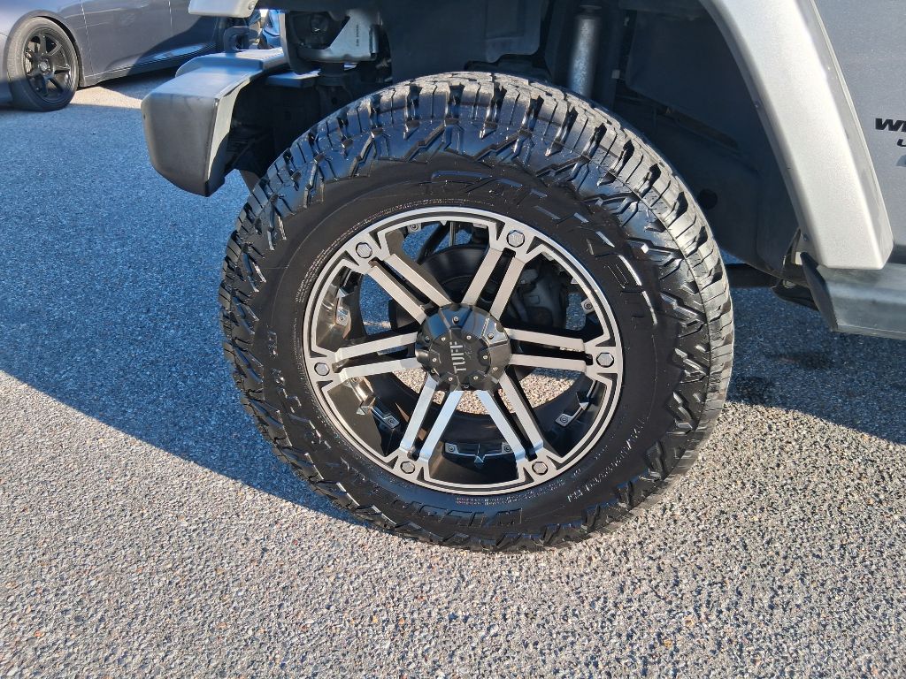 Photo 12 of this JEEP WRANGLER UNLIMI