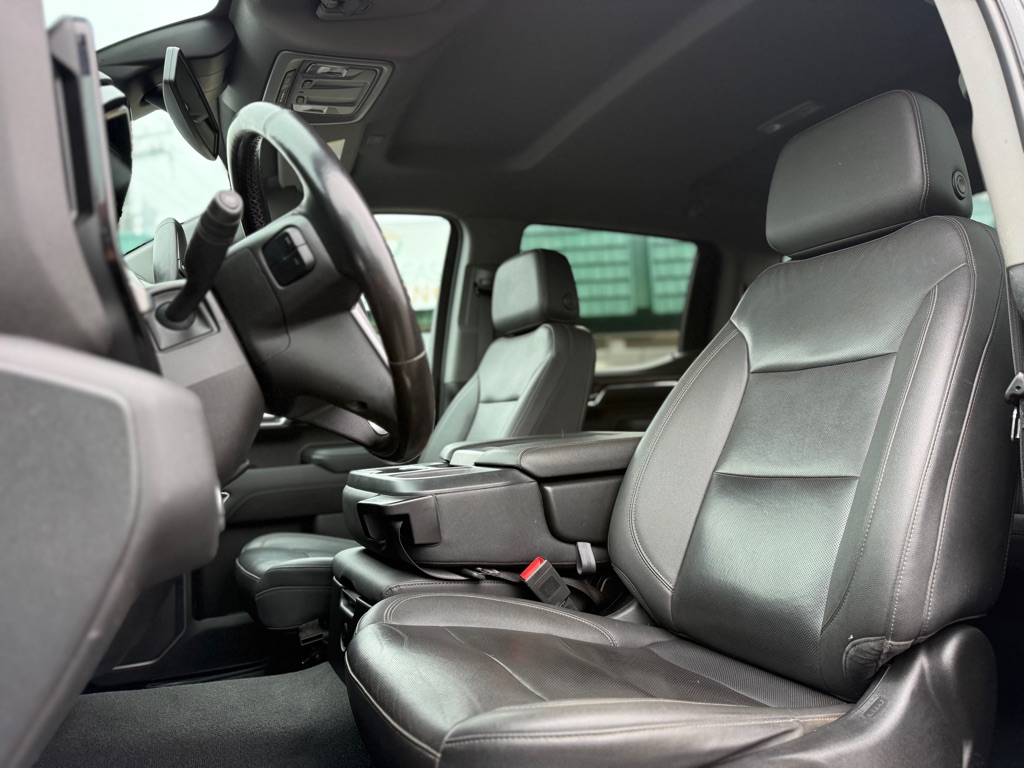 Photo 12 of this GMC SIERRA