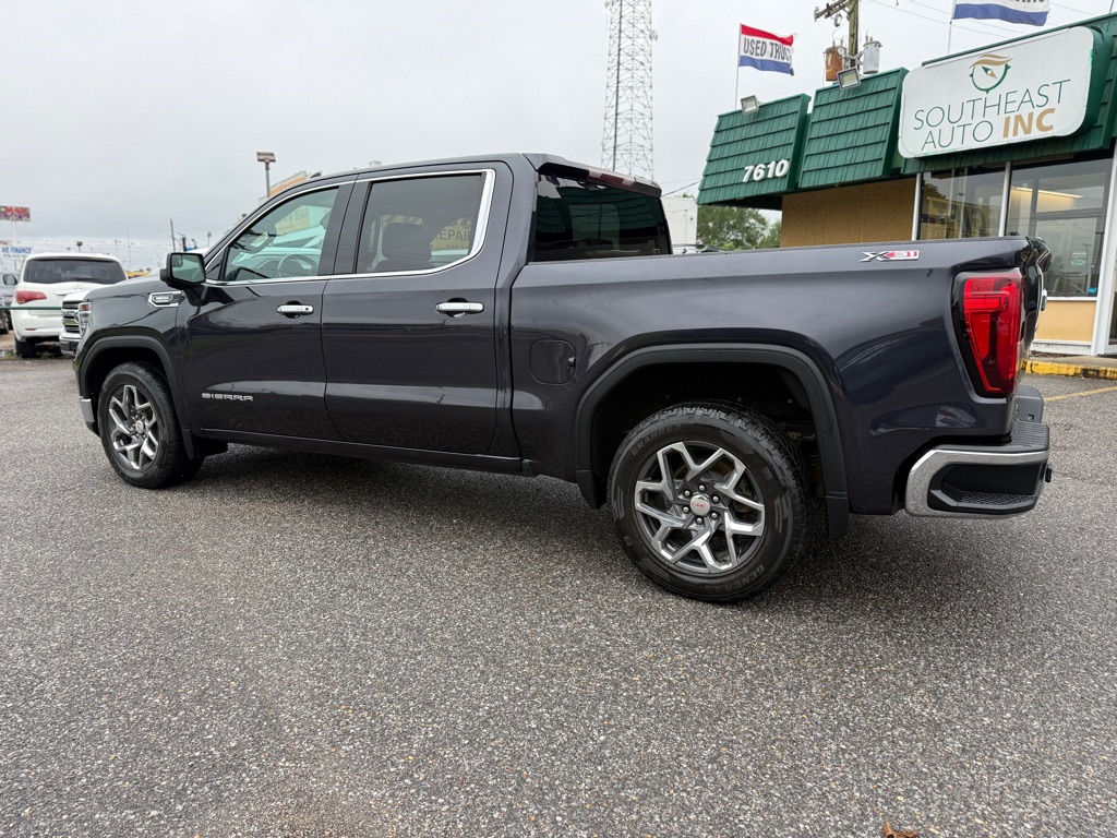 Photo 7 of this GMC SIERRA