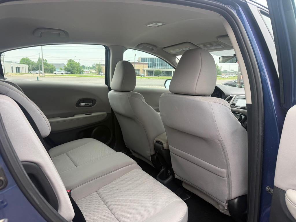 Photo 17 of this HONDA HR-V