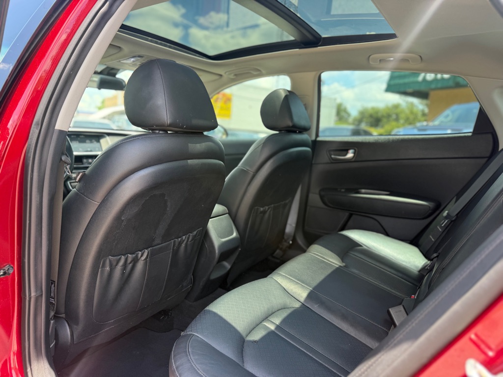 Photo 12 of this KIA OPTIMA