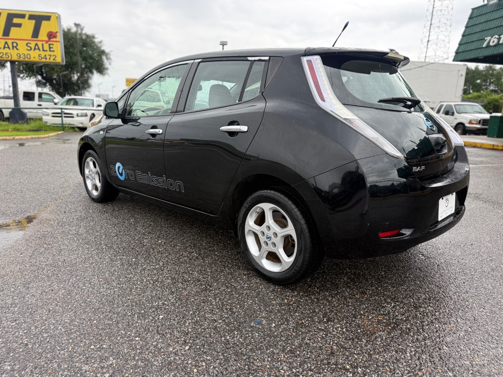 Photo 7 of this NISSAN LEAF