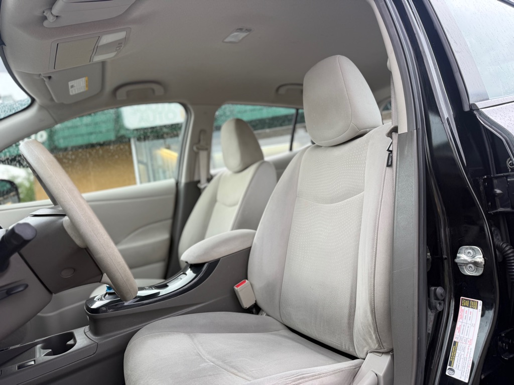 Photo 9 of this NISSAN LEAF