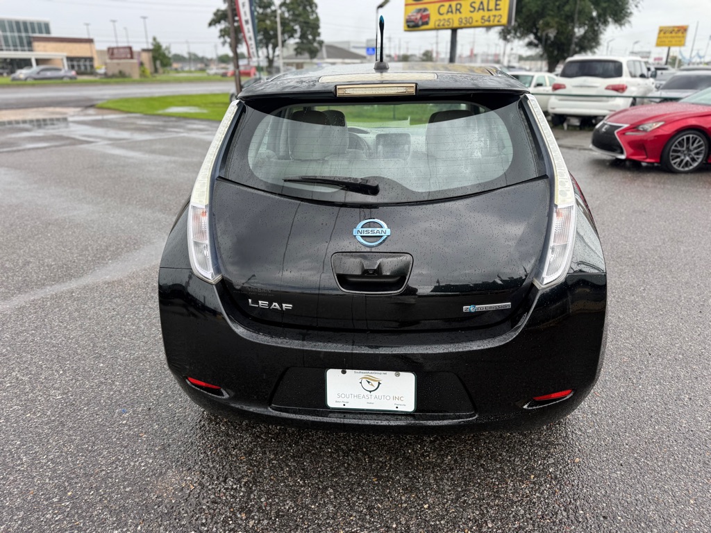 Photo 6 of this NISSAN LEAF