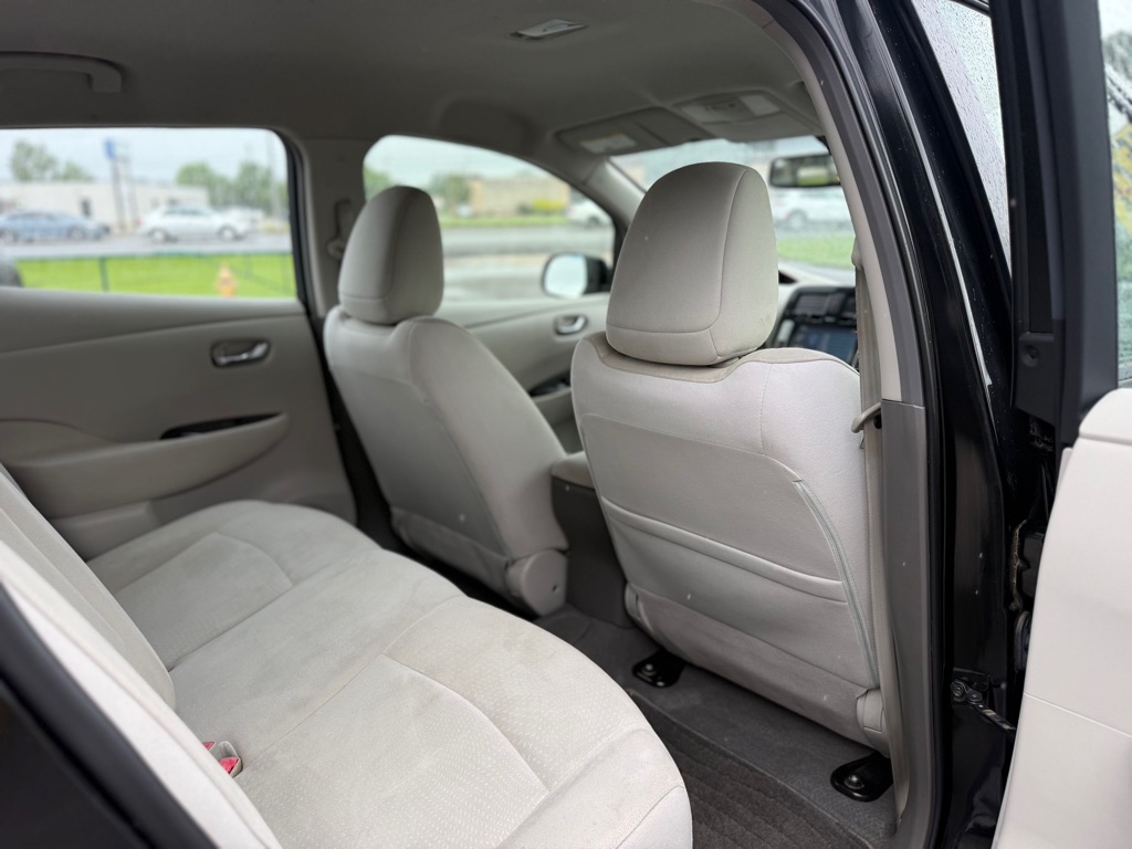 Photo 16 of this NISSAN LEAF
