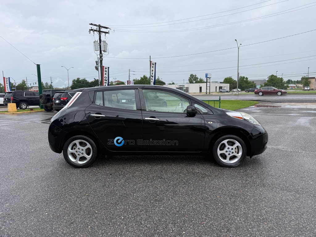 Photo 4 of this NISSAN LEAF