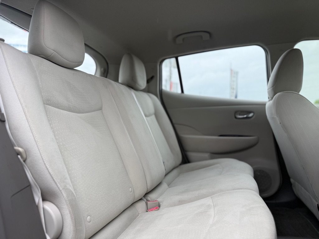 Photo 15 of this NISSAN LEAF
