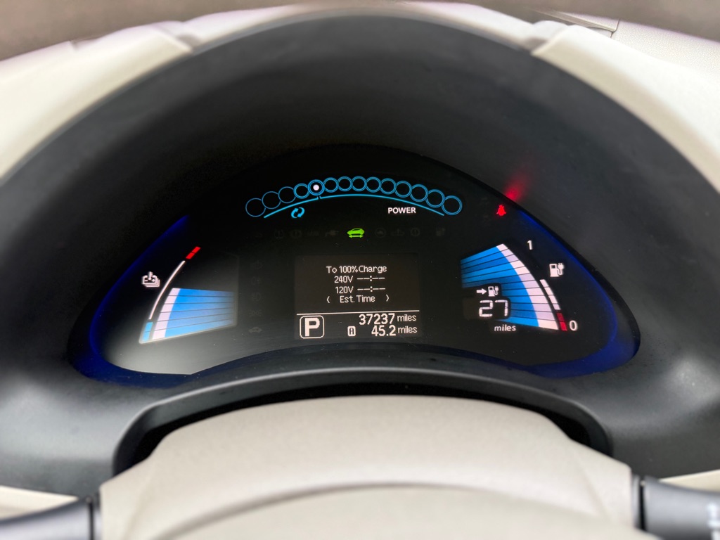 Photo 18 of this NISSAN LEAF