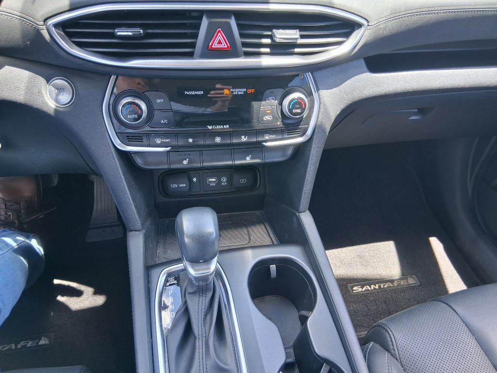 Photo 9 of this HYUNDAI SANTA FE