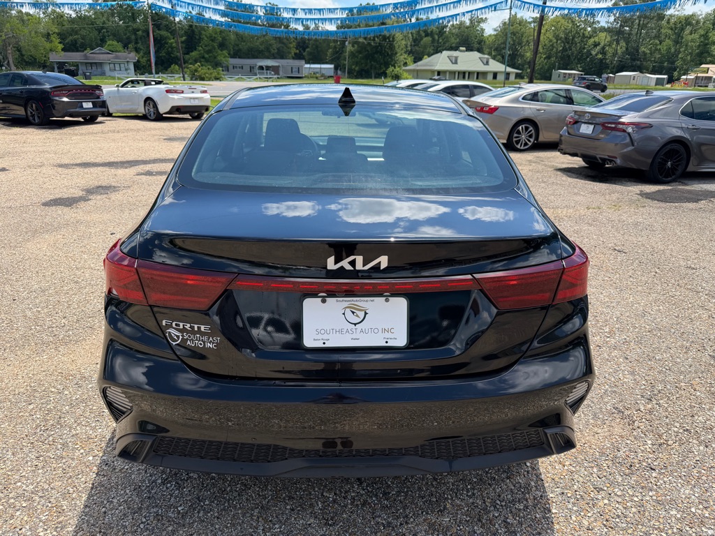 Photo 6 of this KIA FORTE