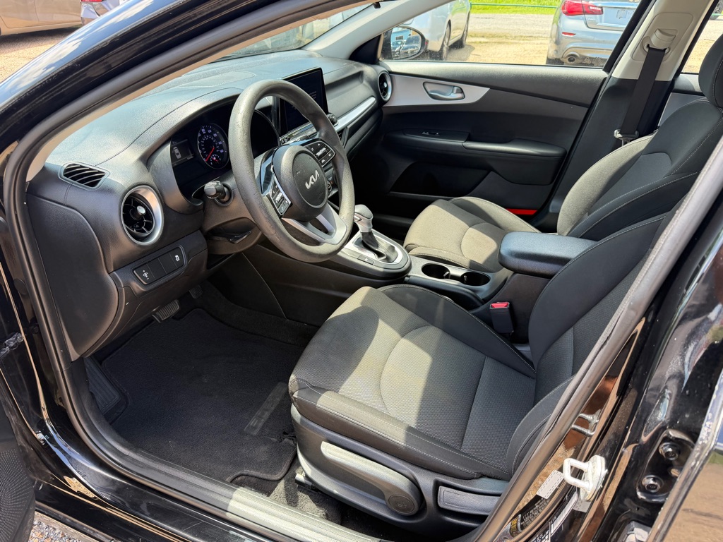 Photo 14 of this KIA FORTE