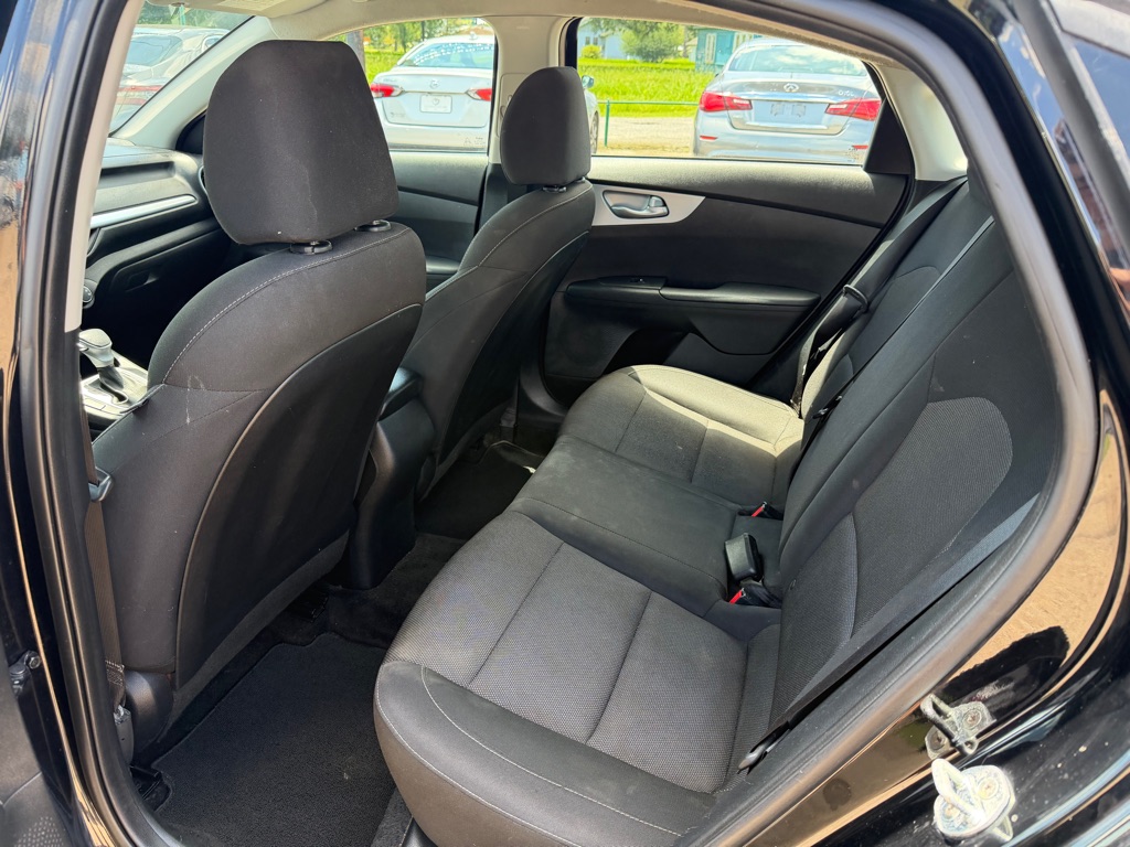 Photo 19 of this KIA FORTE