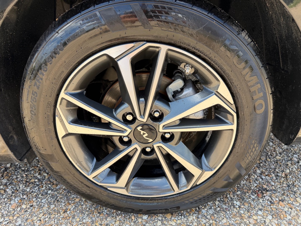 Photo 10 of this KIA FORTE