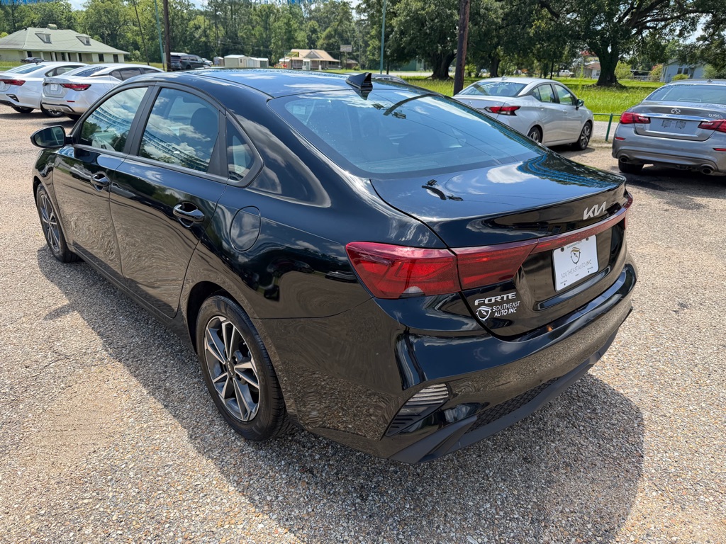 Photo 9 of this KIA FORTE