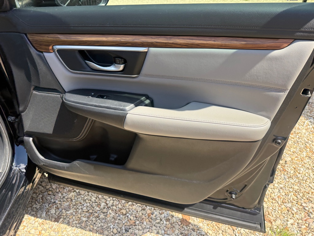 Photo 18 of this HONDA CR-V