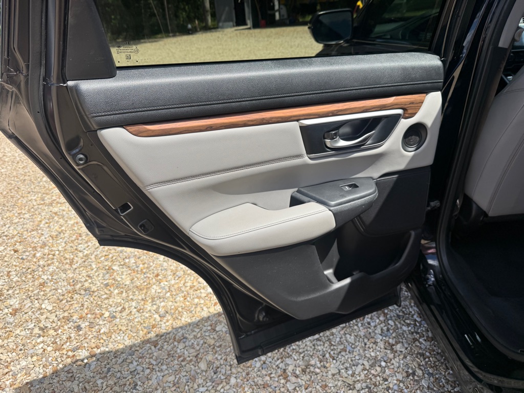 Photo 19 of this HONDA CR-V