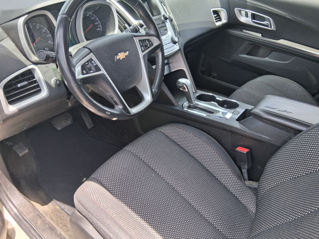 Photo 9 of this CHEVROLET EQUINOX