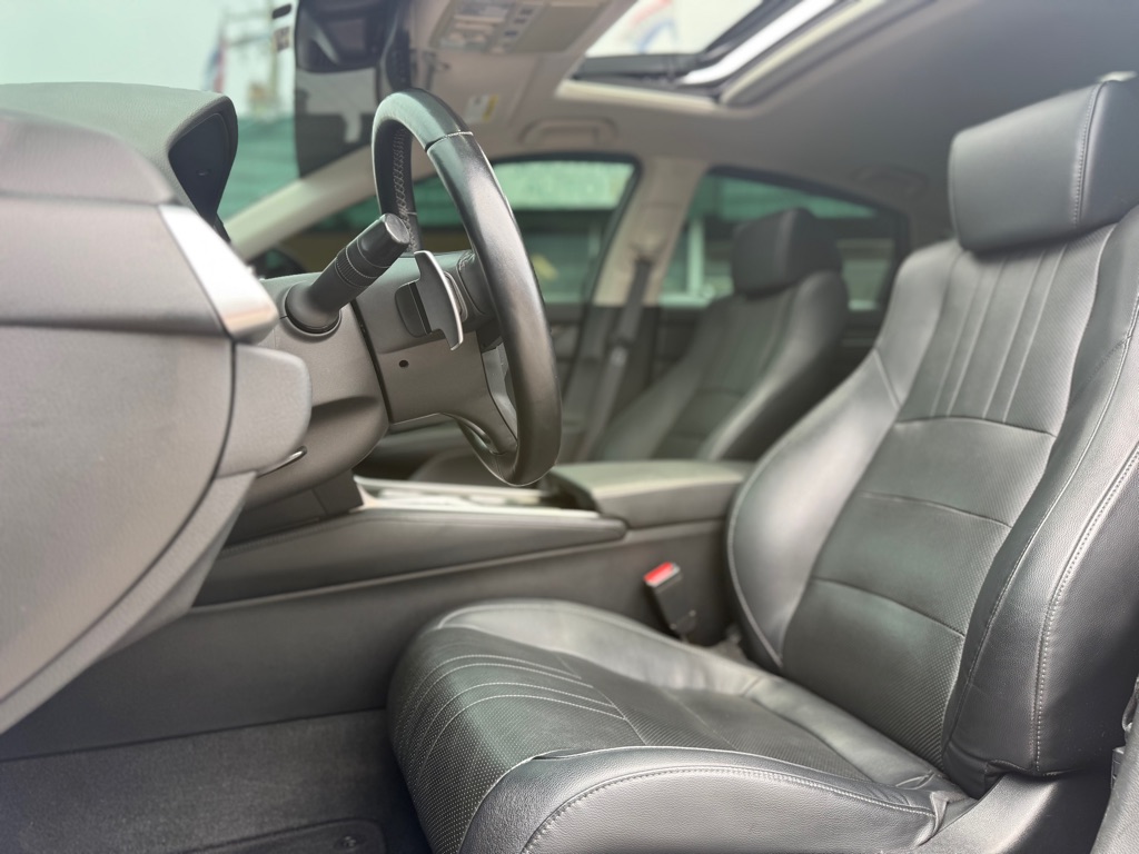 Photo 9 of this HONDA ACCORD