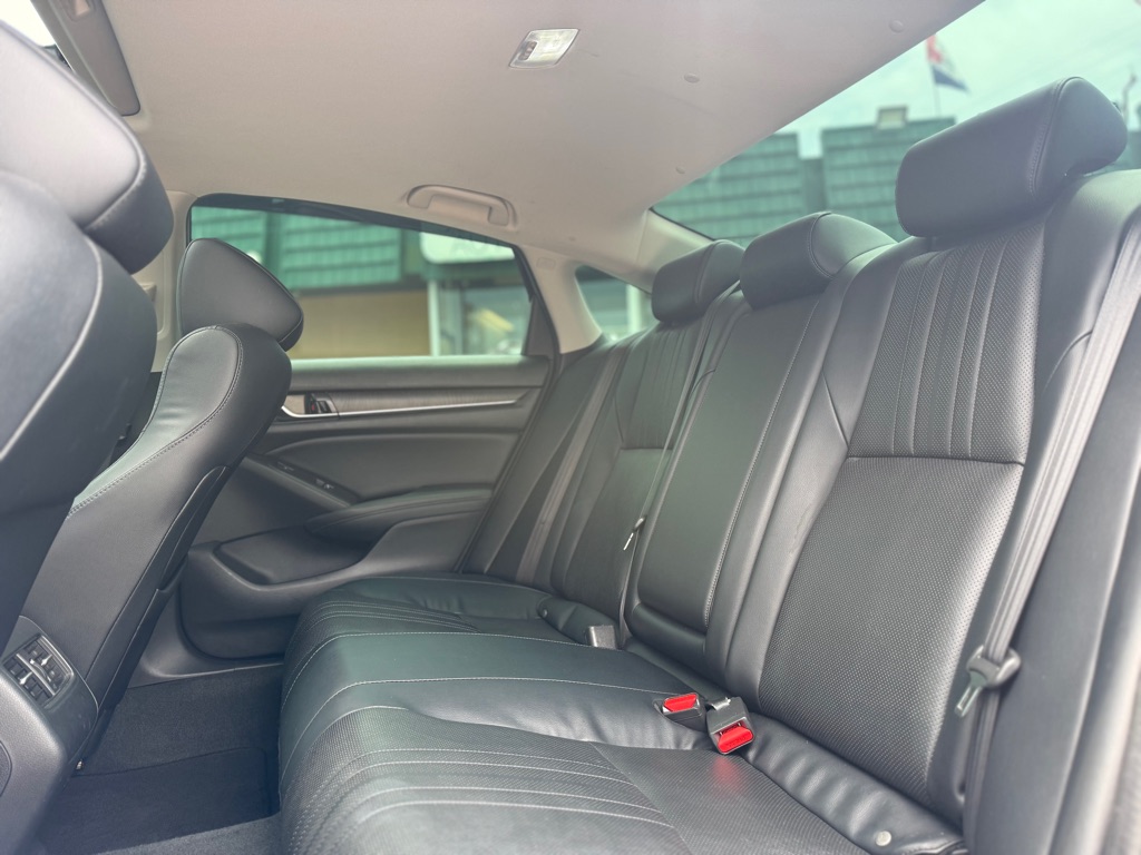 Photo 11 of this HONDA ACCORD