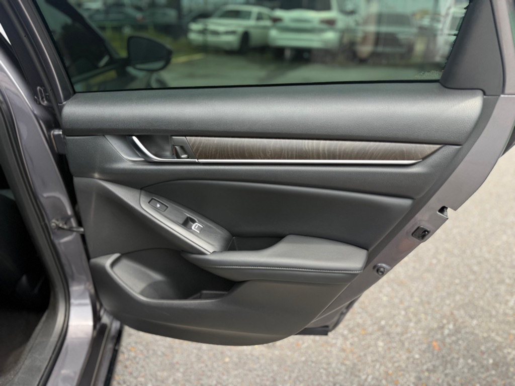 Photo 20 of this HONDA ACCORD