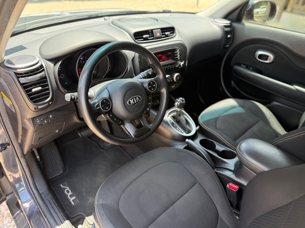 Photo 10 of this KIA SOUL
