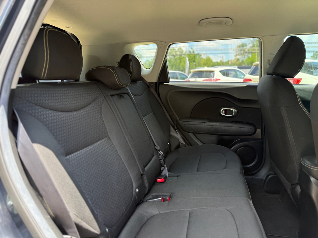 Photo 16 of this KIA SOUL