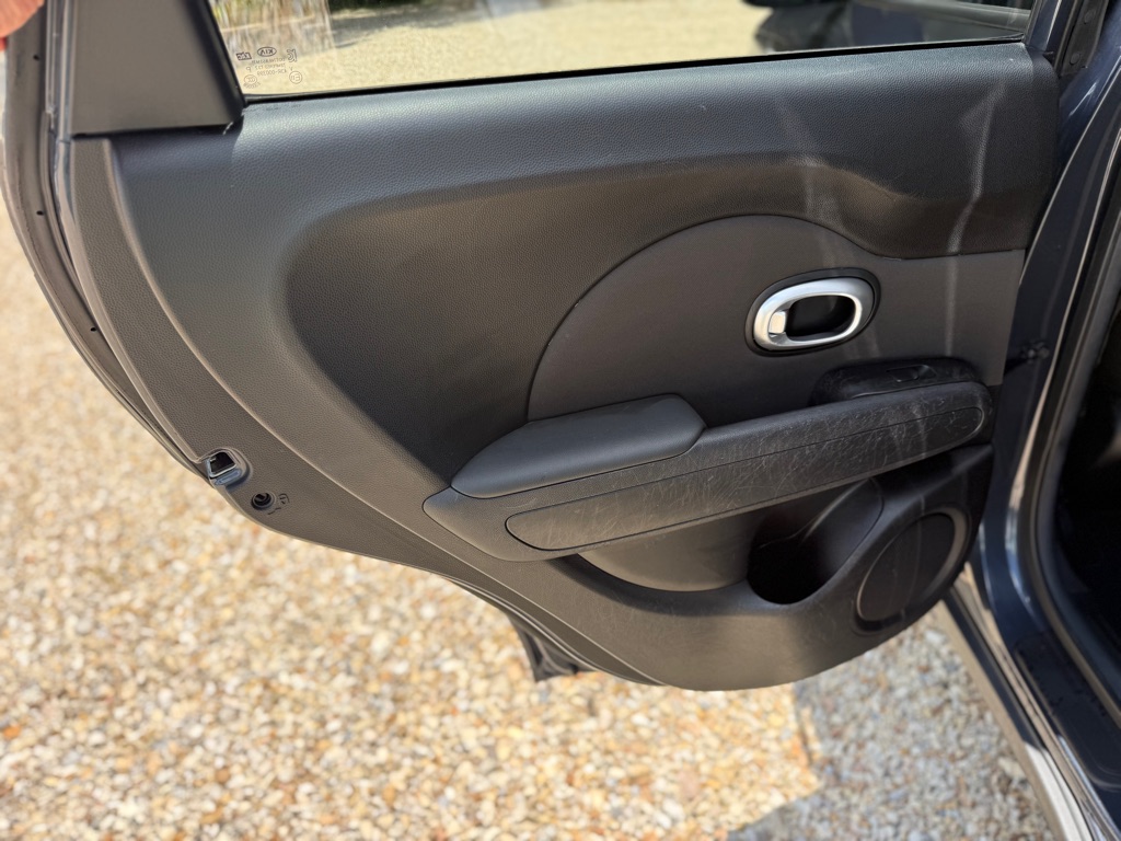 Photo 22 of this KIA SOUL