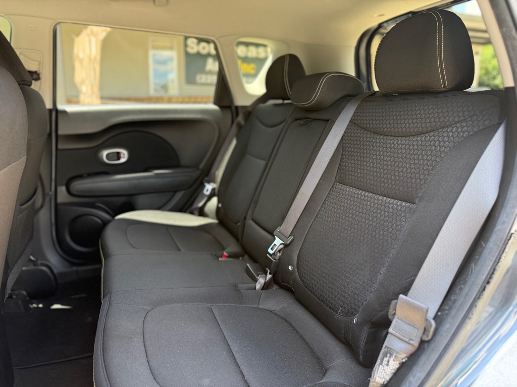Photo 11 of this KIA SOUL