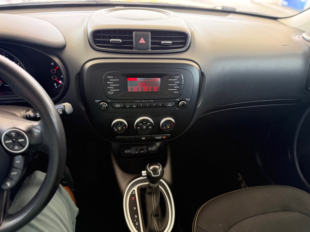 Photo 19 of this KIA SOUL
