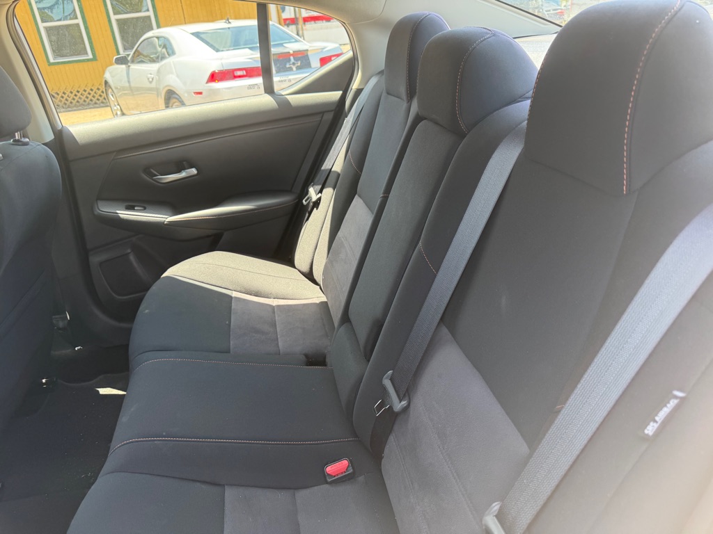 Photo 9 of this NISSAN SENTRA