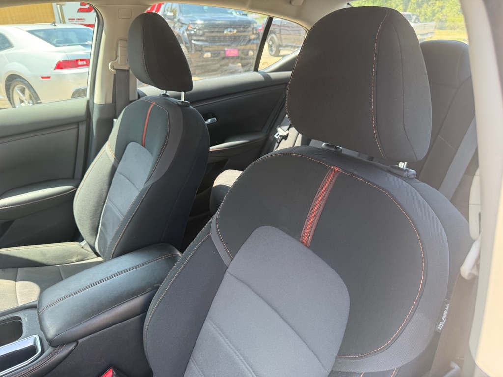 Photo 10 of this NISSAN SENTRA