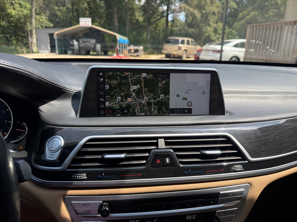 Photo 24 of this BMW 750