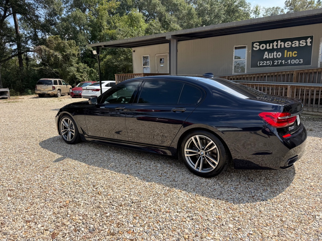 Photo 7 of this BMW 750