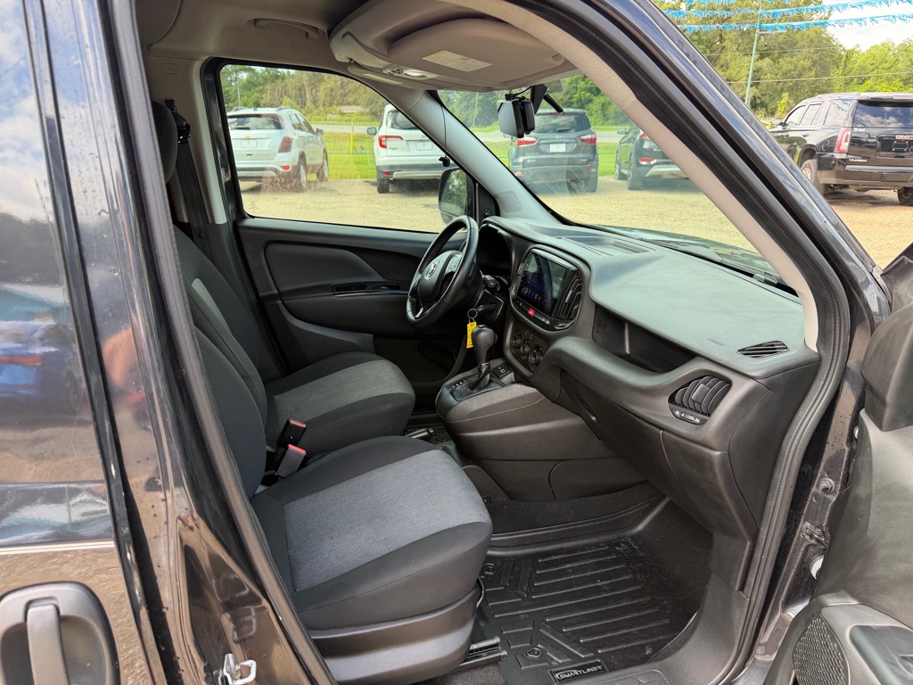 Photo 19 of this RAM PROMASTER CITY