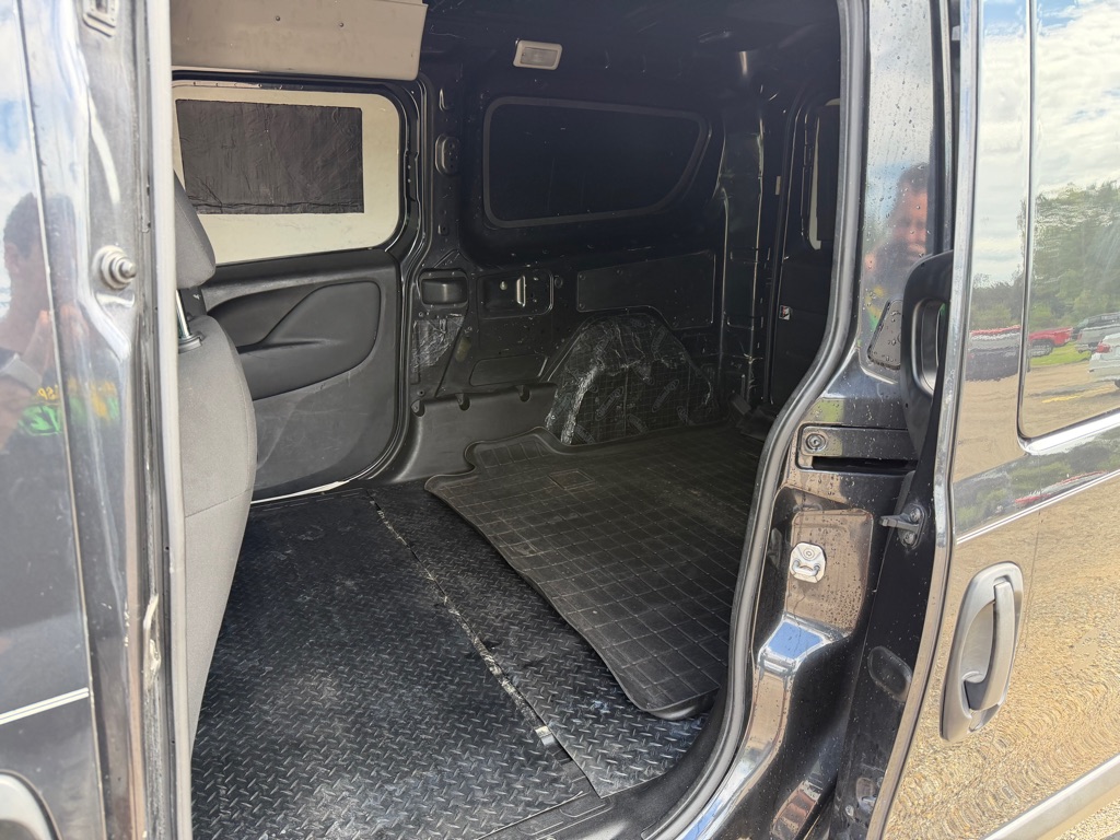 Photo 17 of this RAM PROMASTER CITY