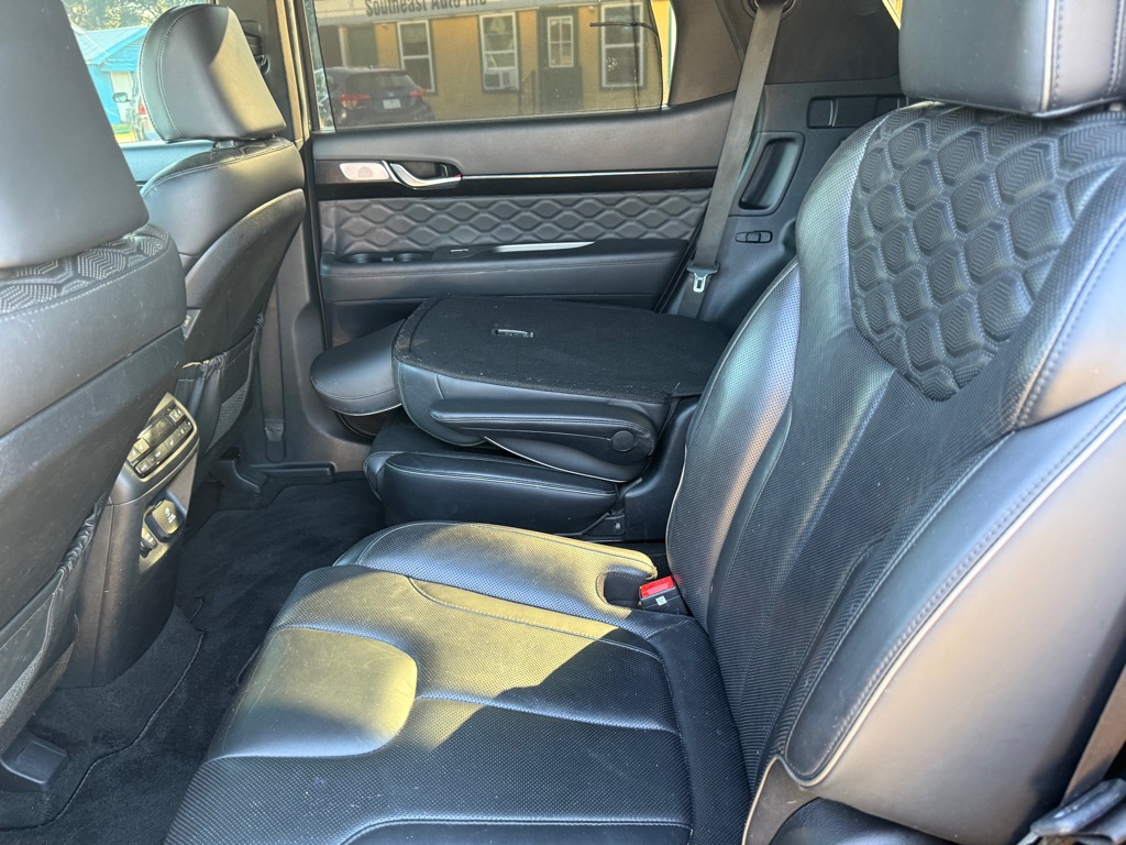 Photo 25 of this HYUNDAI PALISADE