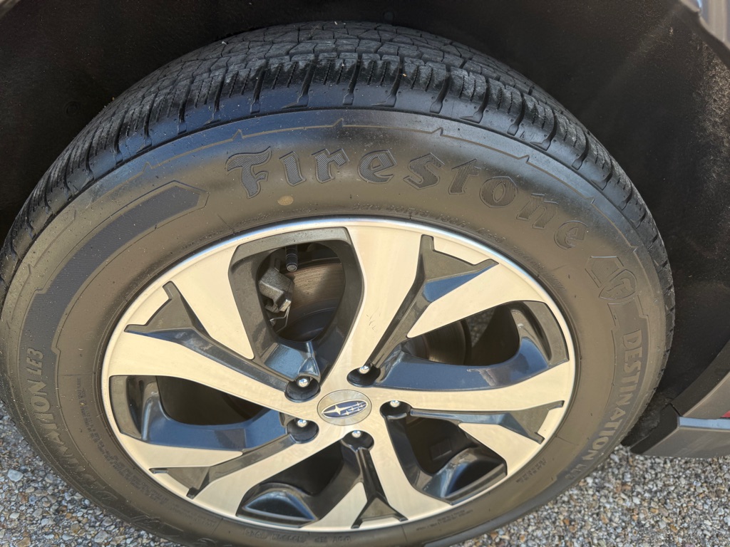 Photo 8 of this SUBARU OUTBACK