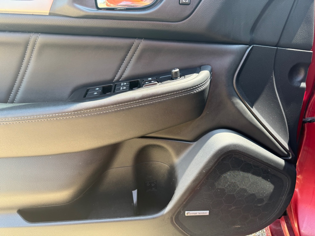 Photo 12 of this SUBARU LEGACY