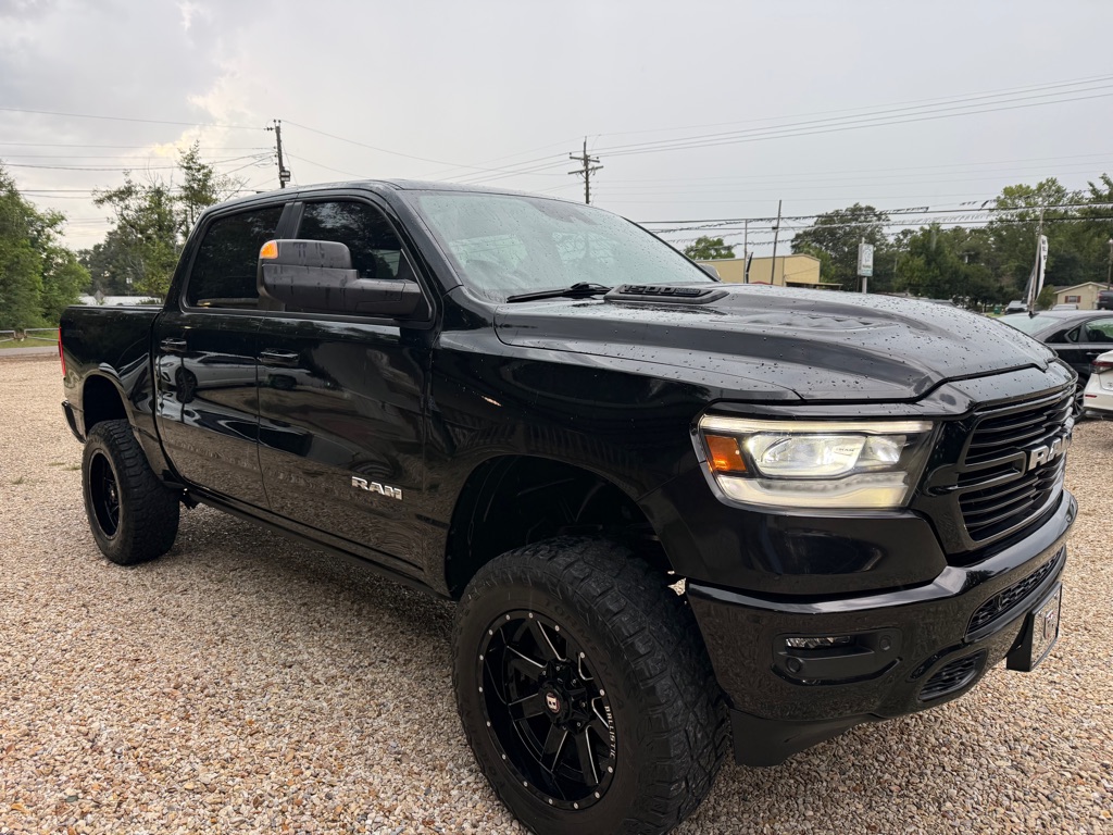 Photo 3 of this RAM 1500