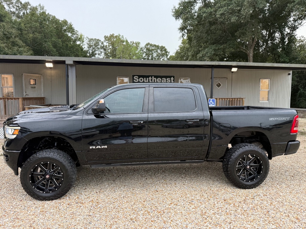 Photo 8 of this RAM 1500